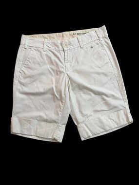 G1 Basic Goods Ivory Cuffed Hem Bermuda Shorts